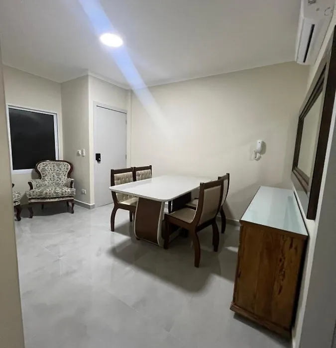 ApartamentoGuarujá a menos de 100 metros da praia-1